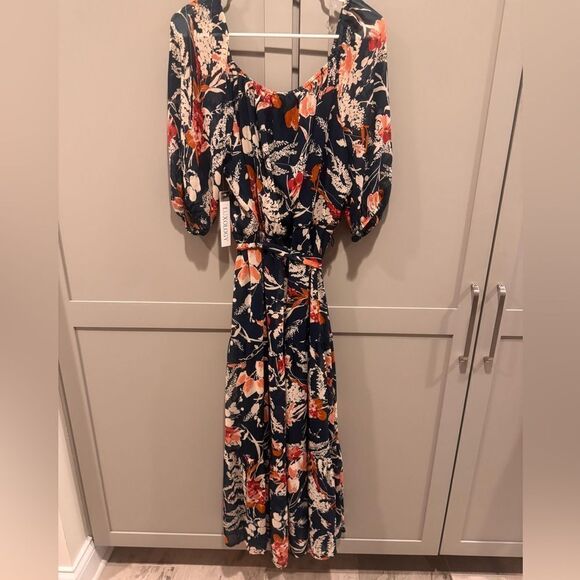 Luxology tiered maxi dress. Size medium. NWT. - Picture 5 of 8